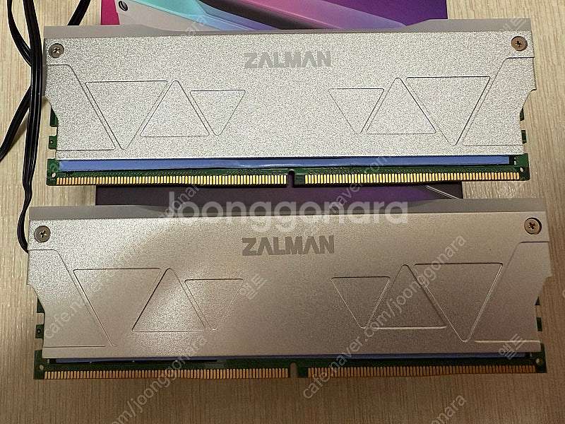 하이닉스 DDR5 4800 32기가 2개 팝니다--1