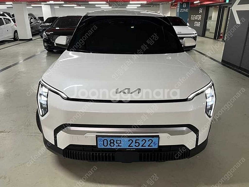 4,254 km EV3 중고 전기중고차 롱레인지 에어 ...--7