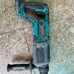 마끼다 로터리함마 DHR241판매합니다