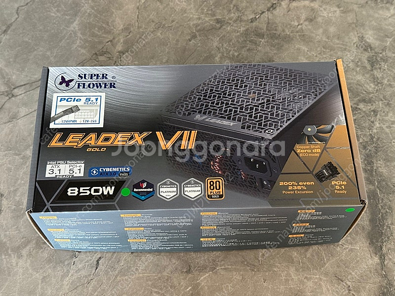 슈퍼플라워 리덱스7 850w 블랙 atx3.1 팝니다--0