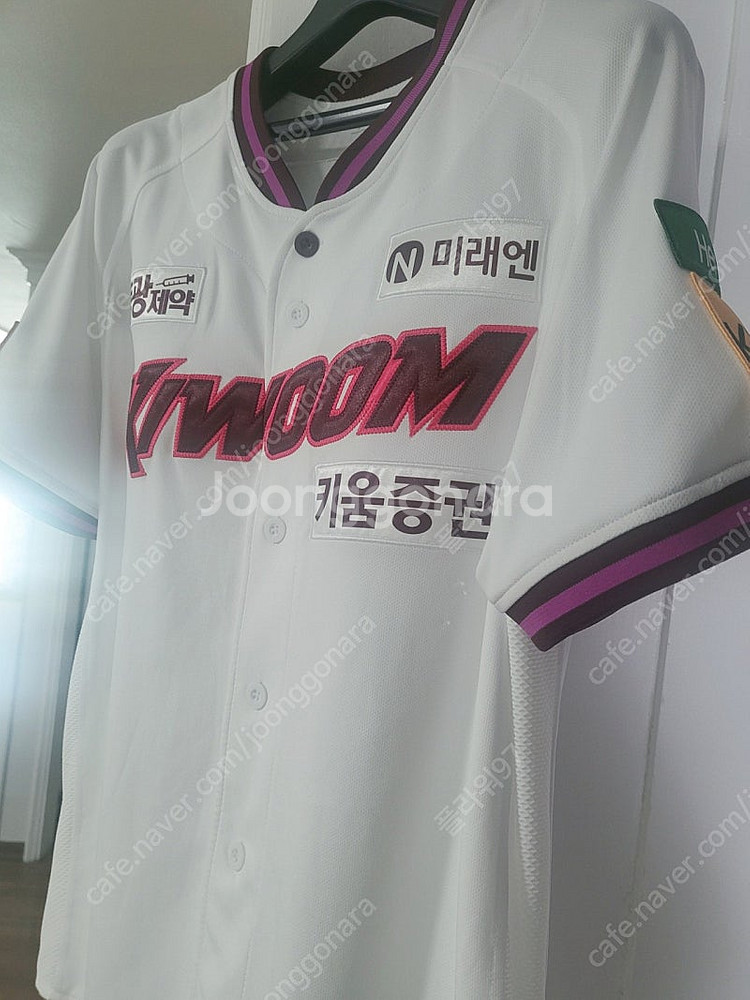 키움히어로즈 이번시즌 홈유니폼--1