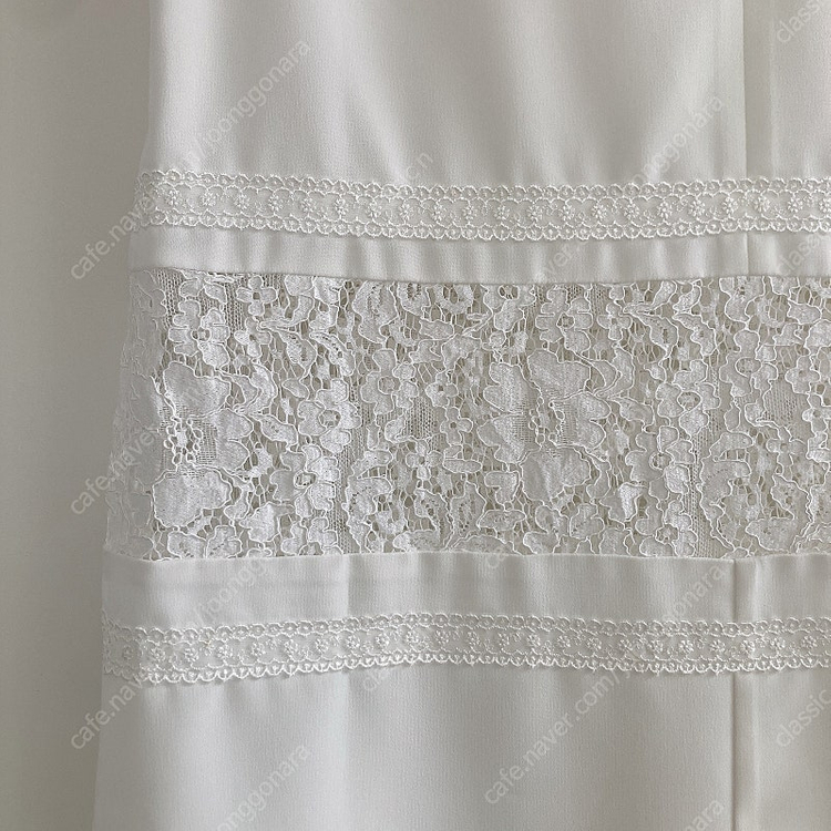 피프틴엠 15eme 레이스 블럭 블라우스 / 한섬 타임 마인 랑방 띠어리 이자벨마랑 바네사브루노 구호 마쥬 산드로 ... 이미지