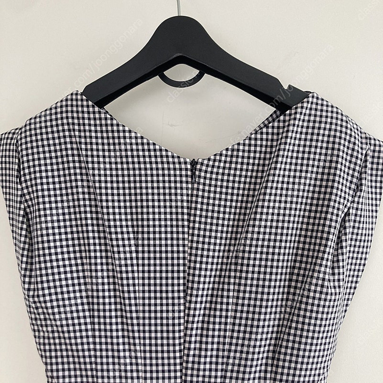 지고트 JIGOTT 보우트넥 셔링 원피스/ 한섬 타임 마인 랑방 띠어리 이자벨마랑 바네사브루노 구호 마쥬 산드로 코... 이미지