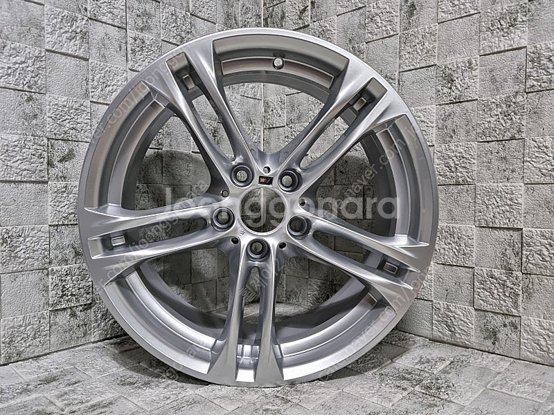 (판매)BMW 5시리즈 F10 613M 18인치 순정휠...--0