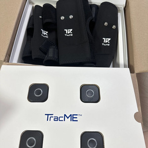 새상품 트랙미 홈트 홈트레이닝 운동 자동기록 운동측정 전신 보호대 세트
