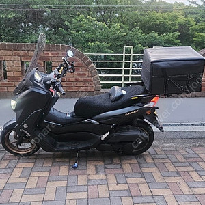 22년식 NMAX125 팝니다.
