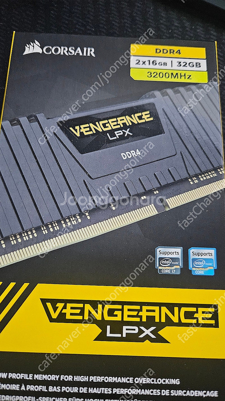 CORASIR VENGEANCE LPX 16GB * 2...--0