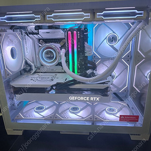 [개인,고성능] 화이트컨셉 게이밍pc 판매합니다(rtx4070ti,수냉)