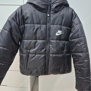 나이키 써마핏 여성패딩 S사이즈 (택제거새상품)