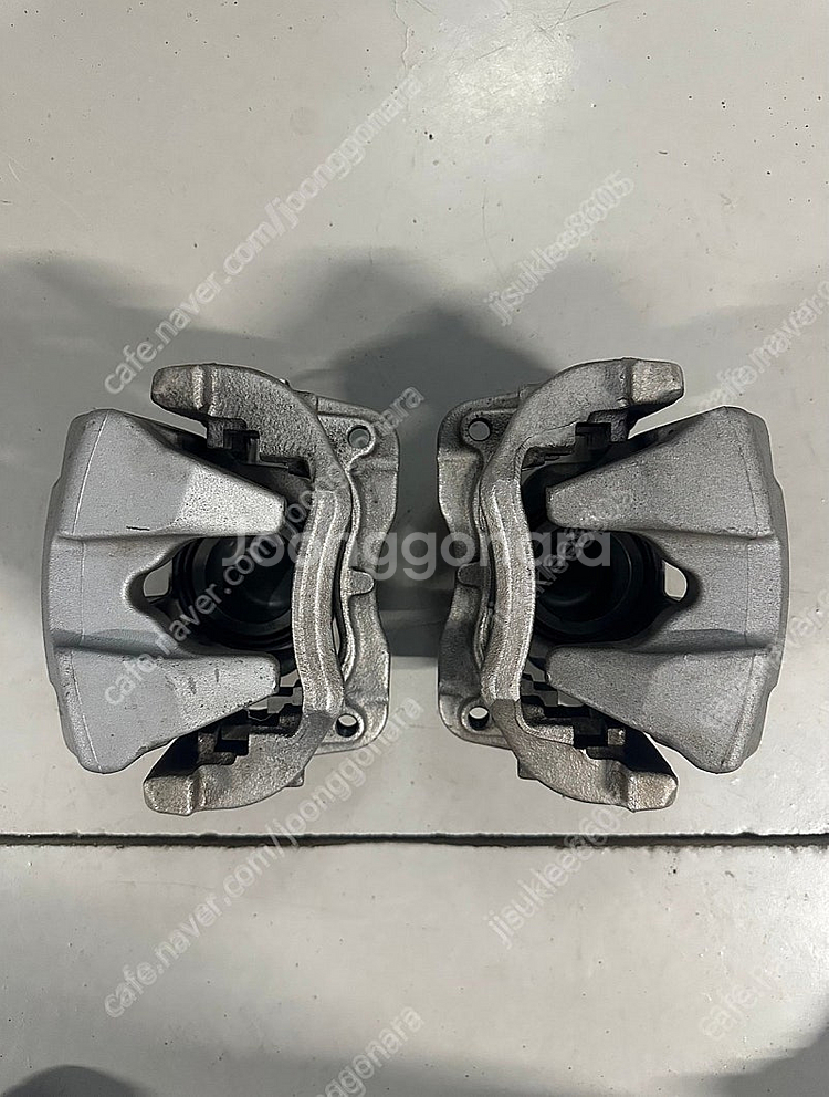 bmw g30 520d 정품 프론트1p캘리퍼 양쪽 판매...--6