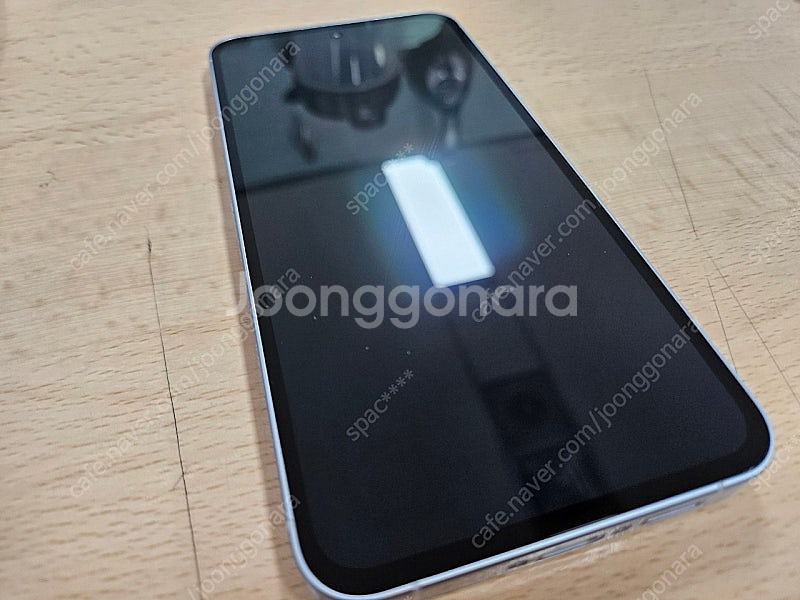 갤럭시 퀀텀5(A55) 측면 비닐조차 떼지 않은 S급--0
