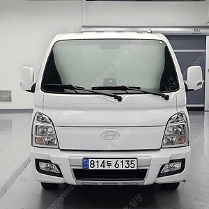 중고트럭 포터2 중고 흰색 2024년식 876km 슈퍼캡/초장축/2WD 프리미엄 수원중고차