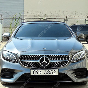 벤츠 E클래스 중고 벤츠 중고 회색 2018년식 48,000km E220d 카브리올레 중고차카페