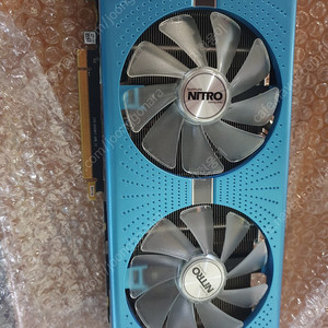 사파이어 니트로 rx590 8g 블루 그래픽 카드 팝니다