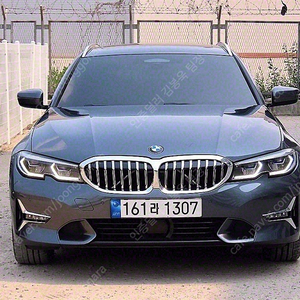 BMW 3시리즈 중고차 할부 320i 개인사업자 차량 구매 수입중고차 회색 2022년식 51,835km 320i 투어링 럭셔리 중고자동차