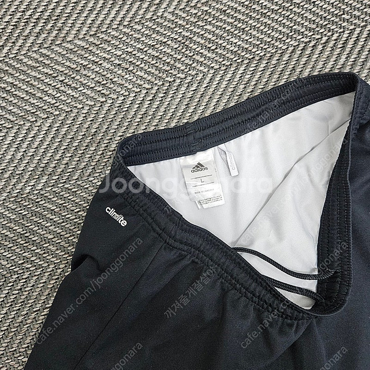 아디다스 런닝 반바지 남자32~33--1