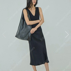 얼바닉30 Satin Skirt 새틴스커트 블랙 미듐M