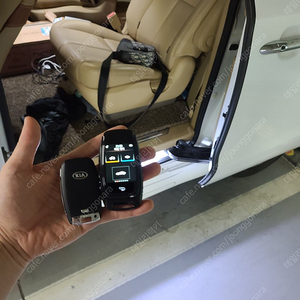 KIA 대형 SUV 카니발 모든연식 자동차키 분실시 최신형 LCD 풀터치 스크린 디스플레이키로 업그레이드 전환 제작 편리한 근접도어, PKE 기능 활성화 추가 작업