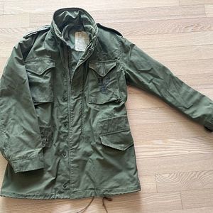 Alpha Industries M-65 필드 자켓