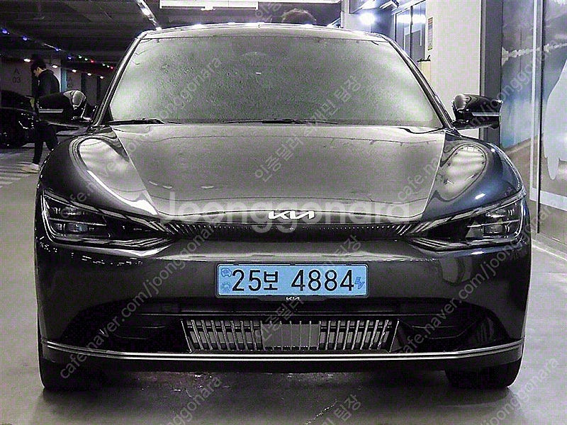 EV6 중고 EV6 중고차 회색 2022년식 18,300km 롱레인지 AWD 어스 싼 중고차--2