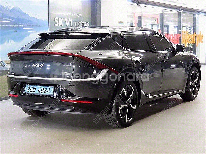 EV6 중고 EV6 중고차 회색 2022년식 18,300km 롱레인지 AWD 어스 싼 중고차--4