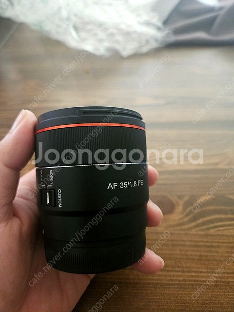 삼양 35mm/1.8 소니 마운트 판매 합니다.(FE마...--0