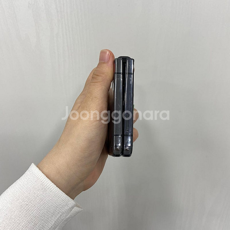 104393 특S급. 갤럭시Z플립4 256기가 블랙 삼...--3