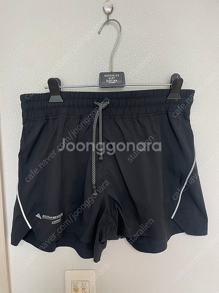 클라터뮤젠 라우피 숏 우먼 2종 판매합니다.--0