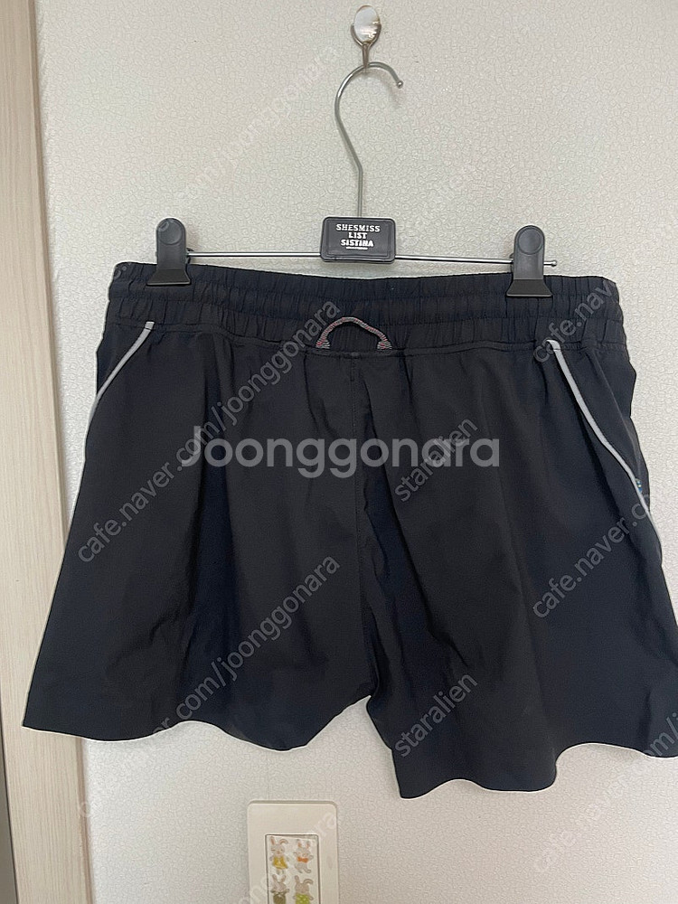 클라터뮤젠 라우피 숏 우먼 2종 판매합니다.--1