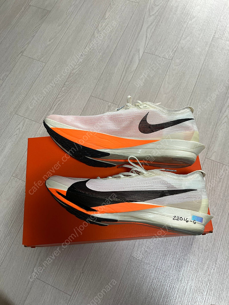 나이키 스트릭플라이2 프로토 275 판매합니다.--1