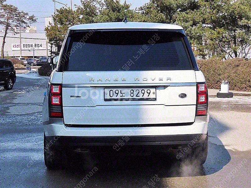 랜드로버 중고 레인지로버 랜드로버 레인지로버 중고 흰색 2017년식 84,082km 5.0 SC AB LWB 신차같...--4