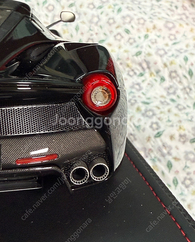 1/18 BBR 라페라리 블랙/블랙 루프 베이스--5