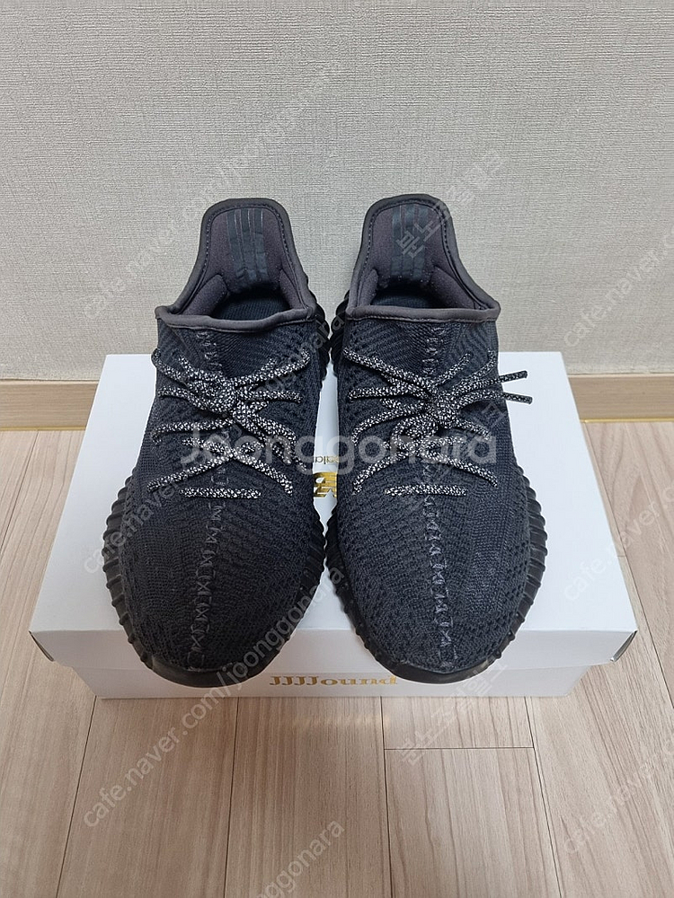 (255)이지부스트 350 V2 트리플 블랙 팝니다--0