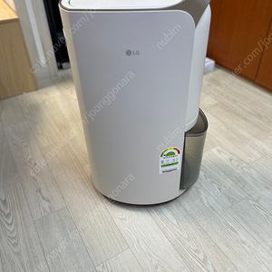 LG 오브제 제습기 DQ203PECA 20L 팝니다