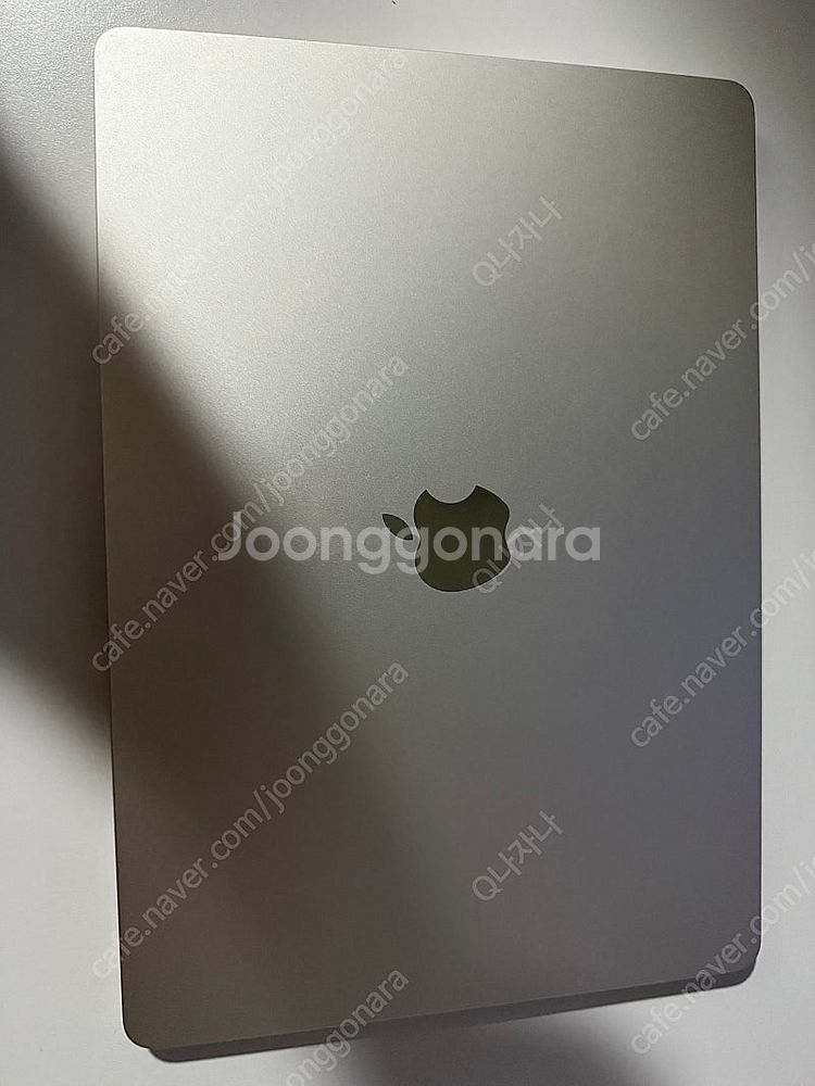 맥북에어 m3 15인치 16gb 램 256 판매합니다--0