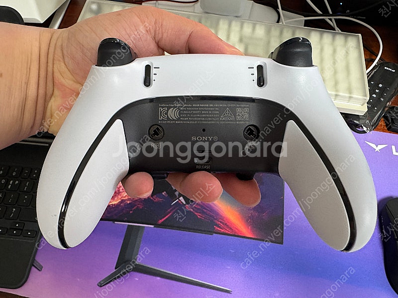 플레이스테이션 PS5 듀얼센스 엣지 무선 컨트롤러 판매...--2