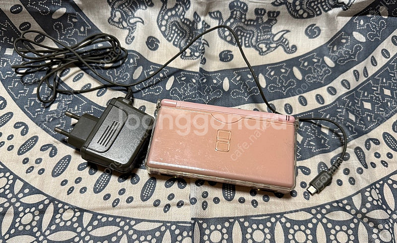 닌텐도 DS Lite 노블 핑크 판매합니다--0