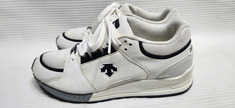 데상트 스니커즈.운동화 250사이즈 이미지