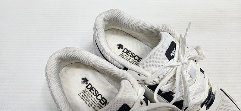 데상트 스니커즈.운동화 250사이즈 이미지