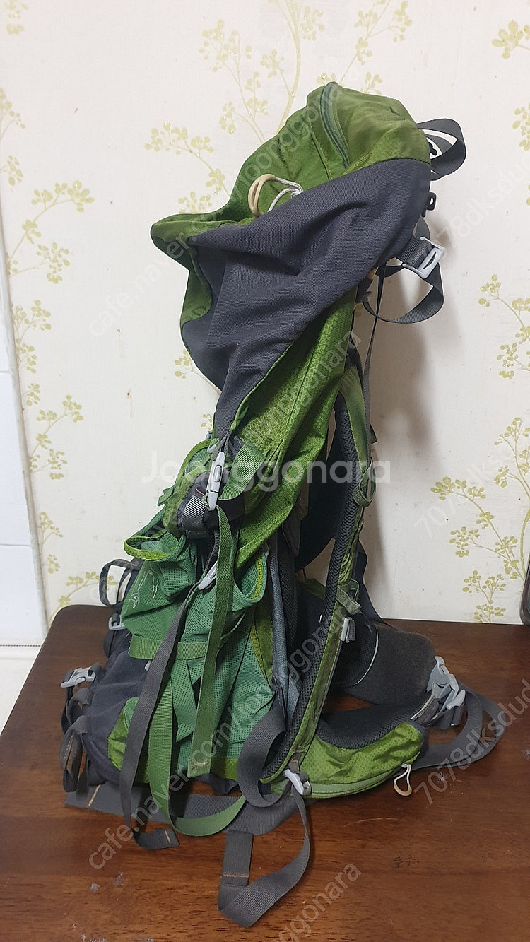 오스프리 볼트 75 등산 배낭 판매해요--3