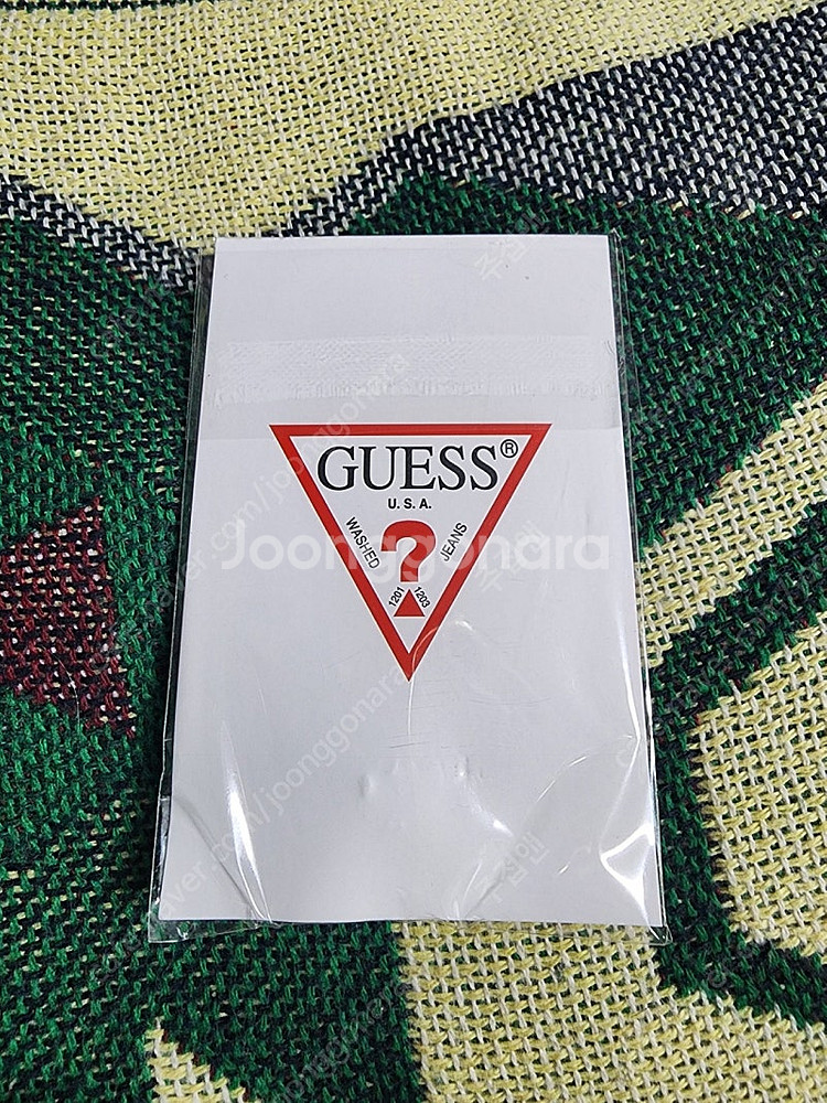 게스 오프너 키링 2개 세트--1
