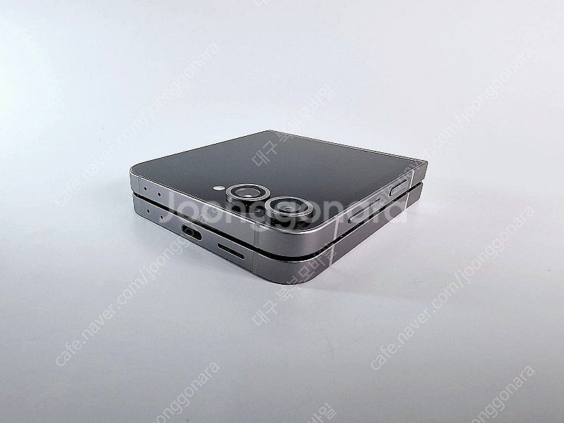 갤럭시 Z플립6 512GB 특A급 실버쉐도우 공기계 중...--0