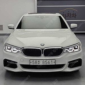 BMW 5시리즈 중고 BMW 520D 중고 5시리즈 중고차 할부 흰색 2017년식 42,165km 520d xDrive M 스포츠 플러스 사회초년생 중고차