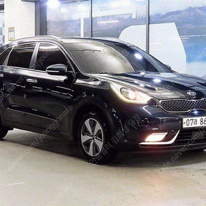 니로 중고차 니로 하이브리드 중고 하이브리드 중고차 파란색 2018년식 79,481km 1.6 GDI 프레스티지 중고차카페