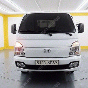 중고트럭 매매 중고화물차매매 흰색 2023년식 18,585km 1.0톤/슈퍼캡/초장축/(CRDi) 스타일 중고차시세가격