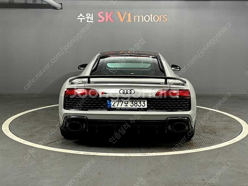 2022년식 7천킬로 아우디 R8중고 5.2 V10 퍼...--4