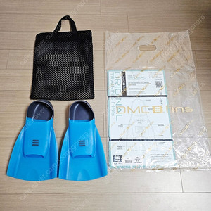 DMC 뉴 하이드로 숏핀 오리발 블루 XS(235-240mm) 판매합니다.