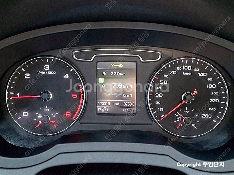 아우디 중고 Q3 흰색 2015년식 35 TDI 콰트로...--6