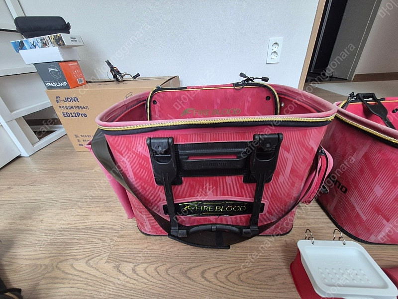 시마노 낚시용품 일괄 (조끼,바칸,밑밥통 등등)--3