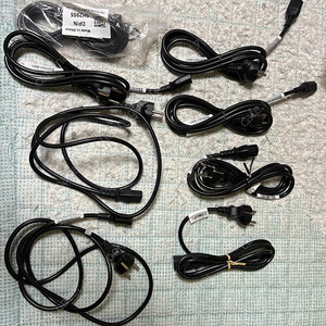 모니터케이블(DVI, VGA), 파워케이블